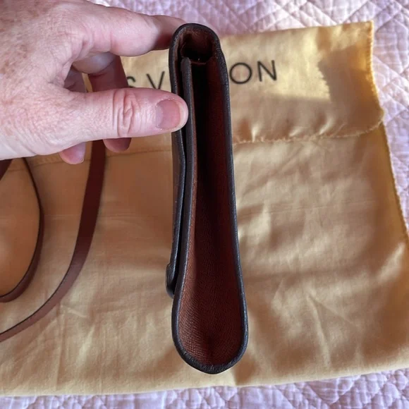 Louis Vuitton Bordeaux Clutch - Picture 2 of 7